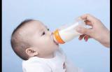 这种“鲜奶”喝不得！容易感染细菌不说，严重的还会影响发育
