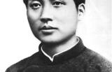 徐静担任毛主席纪念堂的研究员，她用自己的青春和热血，守护主席很多年。