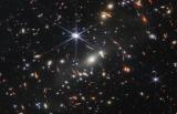 韦伯望远镜首照发布：迄今最遥远、最清晰的宇宙深空图像