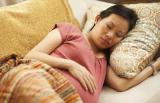 “躺女儿睡儿子”？通过孕妇睡觉来判断胎儿性别，真的准确吗？